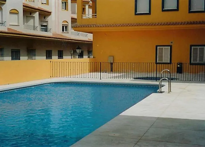 Zahara Pueblo Con Parking Y Piscina